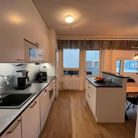 Suite - King Size Bed - Gym&Wifi - Indoor Parking Rovaniemi Eksteriør billede